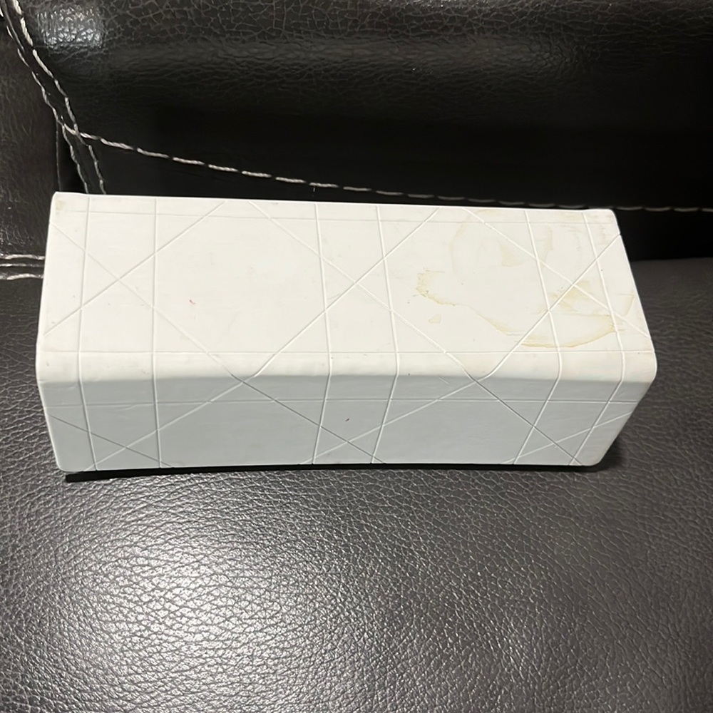 Eyeglass box